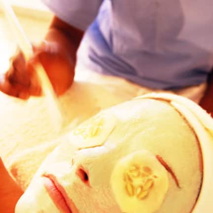 Couples treatment rooms, sauna, steam room, body treatments