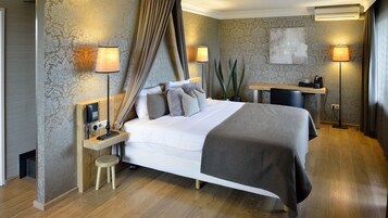 Suíte real | Roupas de cama premium, cofres nos quartos, escrivaninha