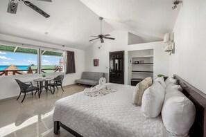 Chambre simple, vue partielle sur l'océan (Cabanas Vision) | Minibar, coffre-fort, rideaux d’obscurcissement, accès au Wi-Fi (inclus)