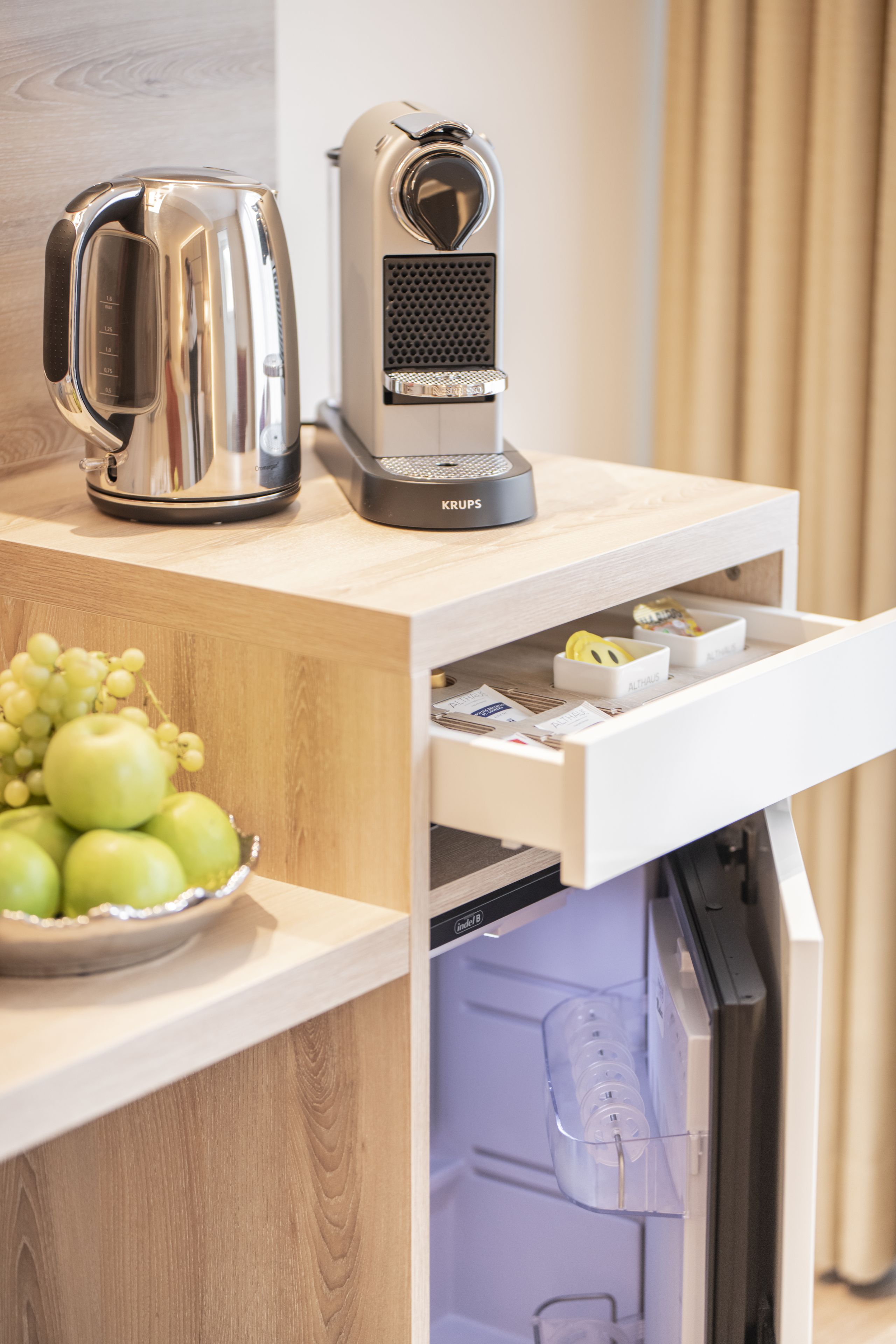 premium bedding, select comfort beds, in-room safe, desk