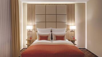 Seprai premium, tempat tidur Select Comfort, brankas, dan meja kerja