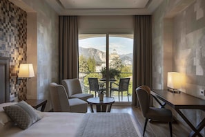 Superior Double or Twin Room, Partial Lake View | 1 bedroom, premium bedding, down comforters, minibar