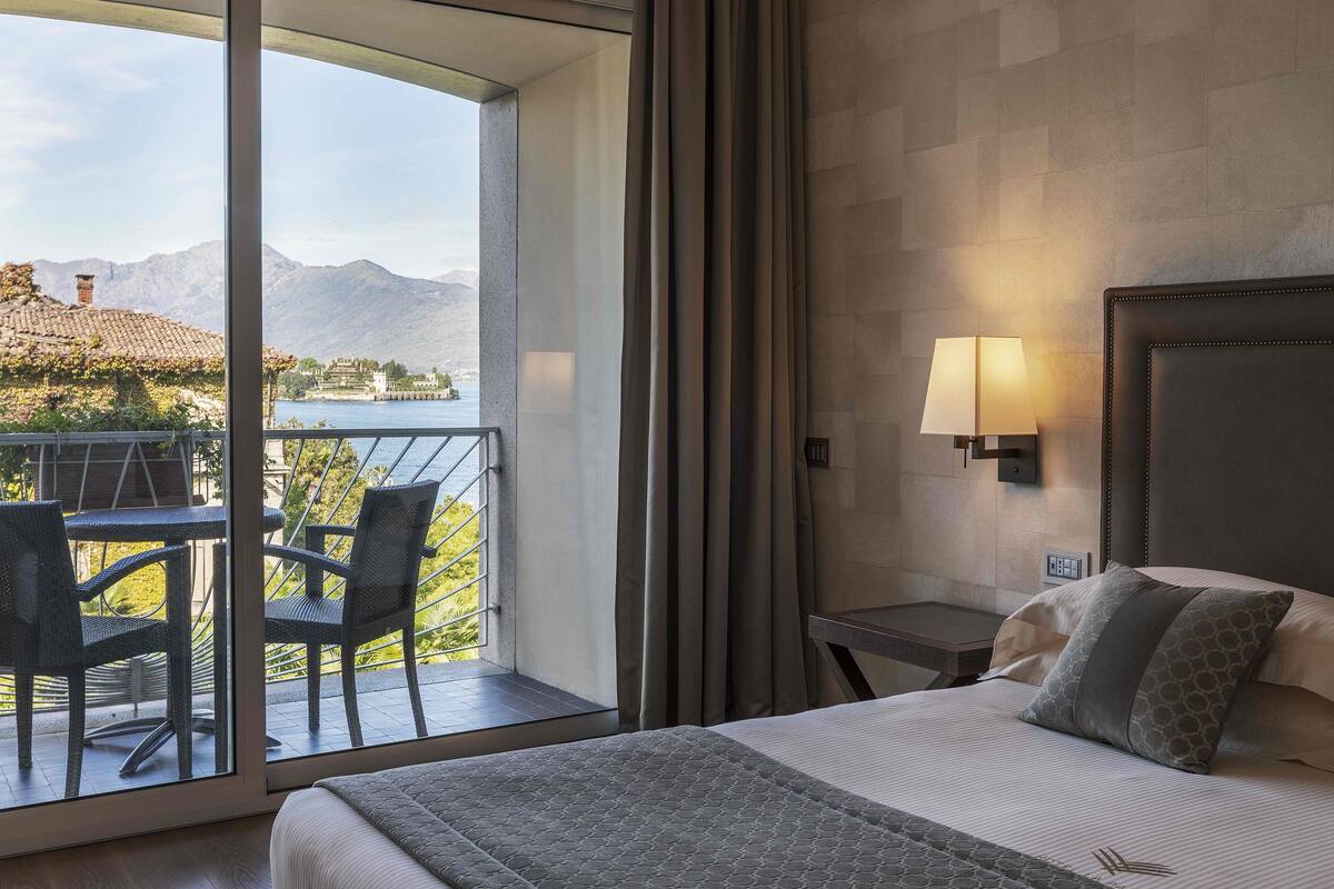 superior double or twin room, partial lake view | premium bedding, down duvets, minibar, in-room safe