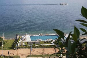 套房, 湖景, 转角 | 客房景观