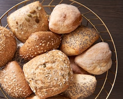 Petit déjeuner buffet servi tous les jours en supplément