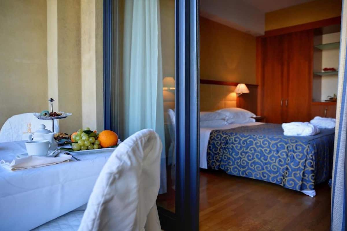 Minibar, coffre-fort, bureau, système d’insonorisation