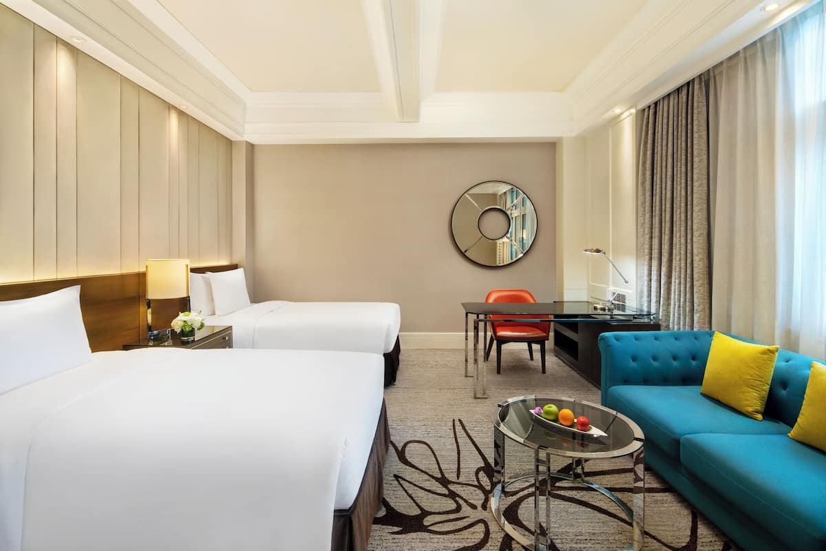 Premier Deluxe Twin Room - Cathay Building | 1 bedroom, down duvets, minibar, in-room safe