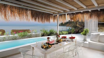 Larimar Four-Bedroom Beachfront Villa | 3 bedrooms, in-room safe, soundproofing, free WiFi