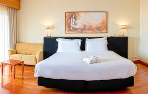 房內夾萬、遮光窗簾/窗簾、隔音、熨斗/熨衫板