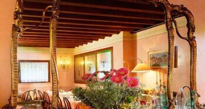 Hotel Antico Moro