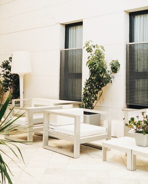 Terrace/patio - Petit Palace Marqués Santa Ana (Seville)