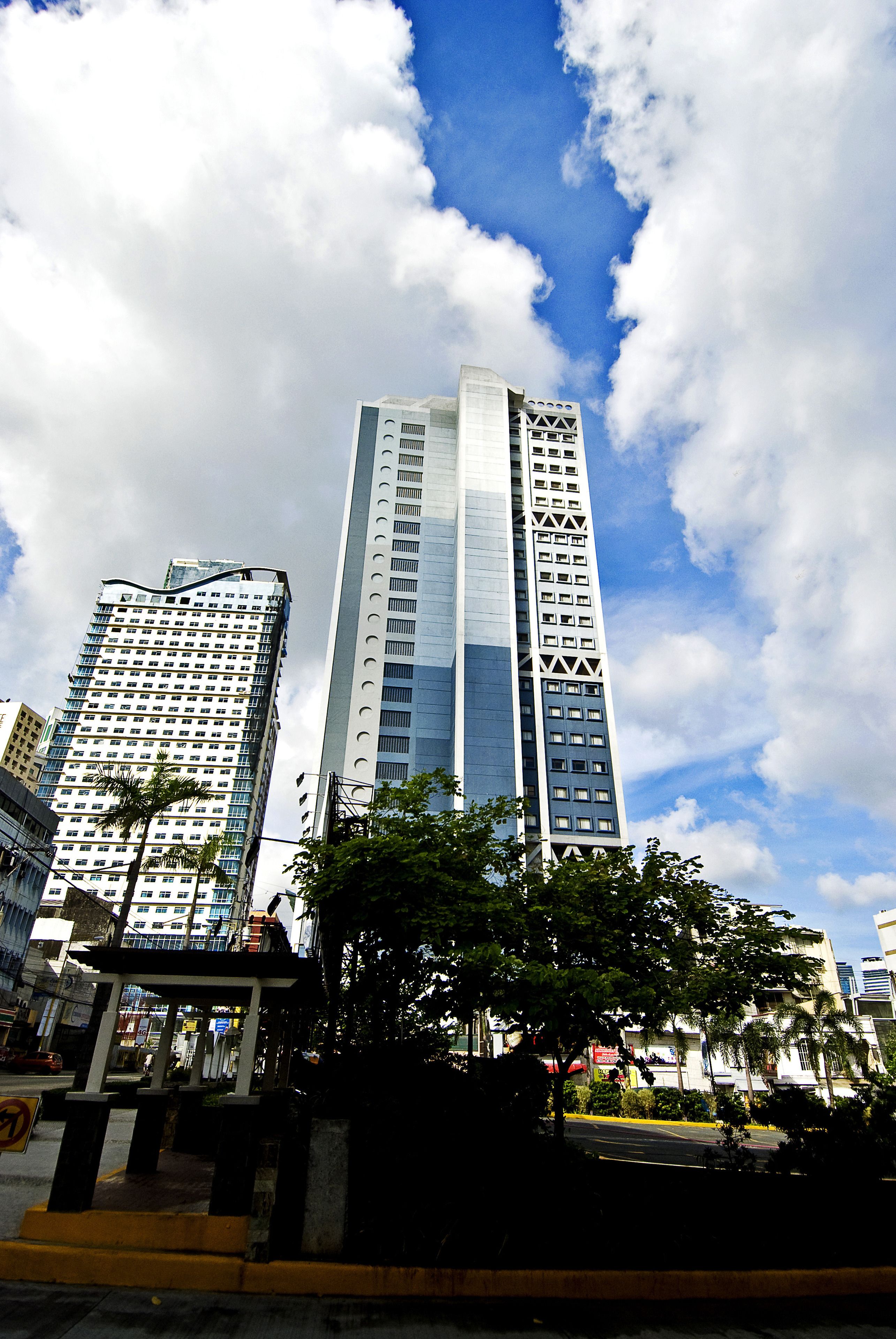 Photo - Berjaya Makati Hotel