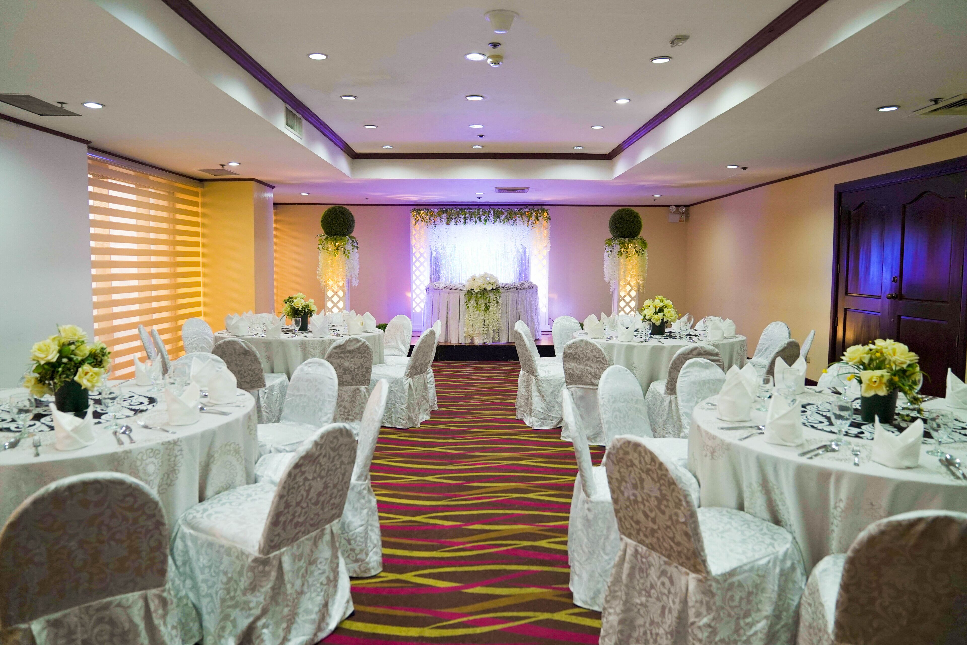 Photo - Berjaya Makati Hotel