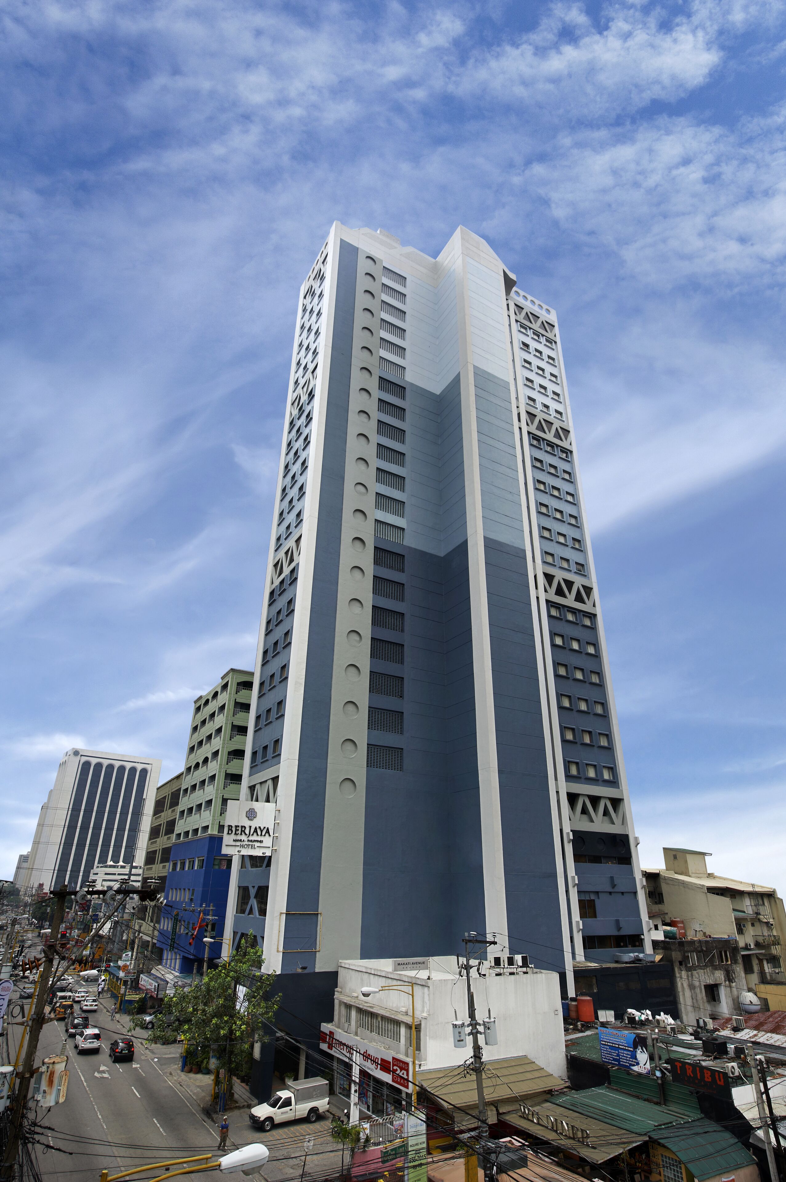 Photo - Berjaya Makati Hotel