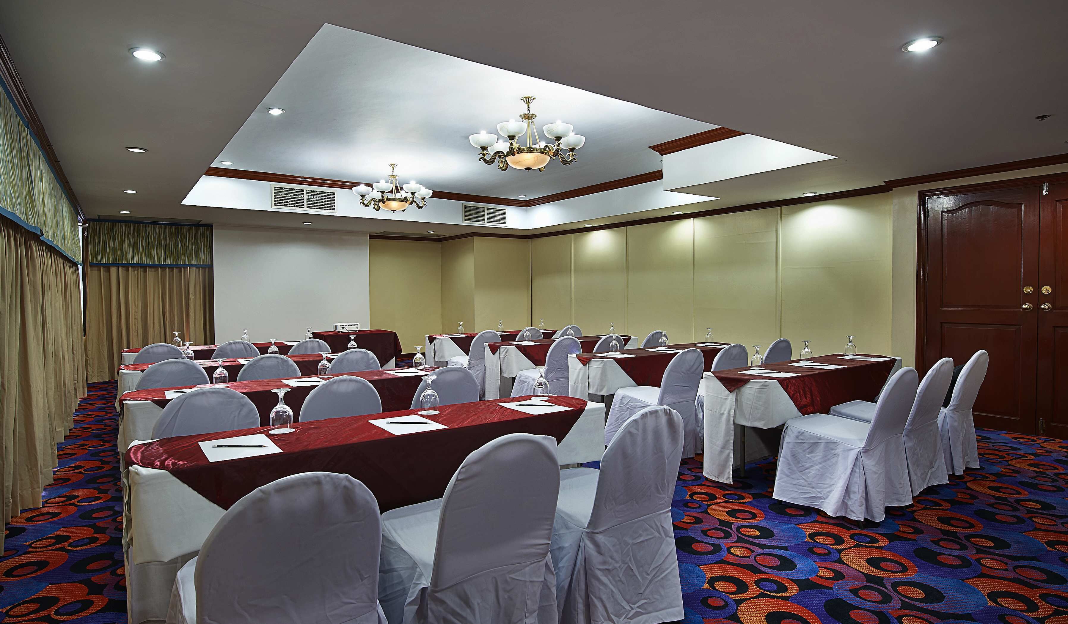 Photo - Berjaya Makati Hotel