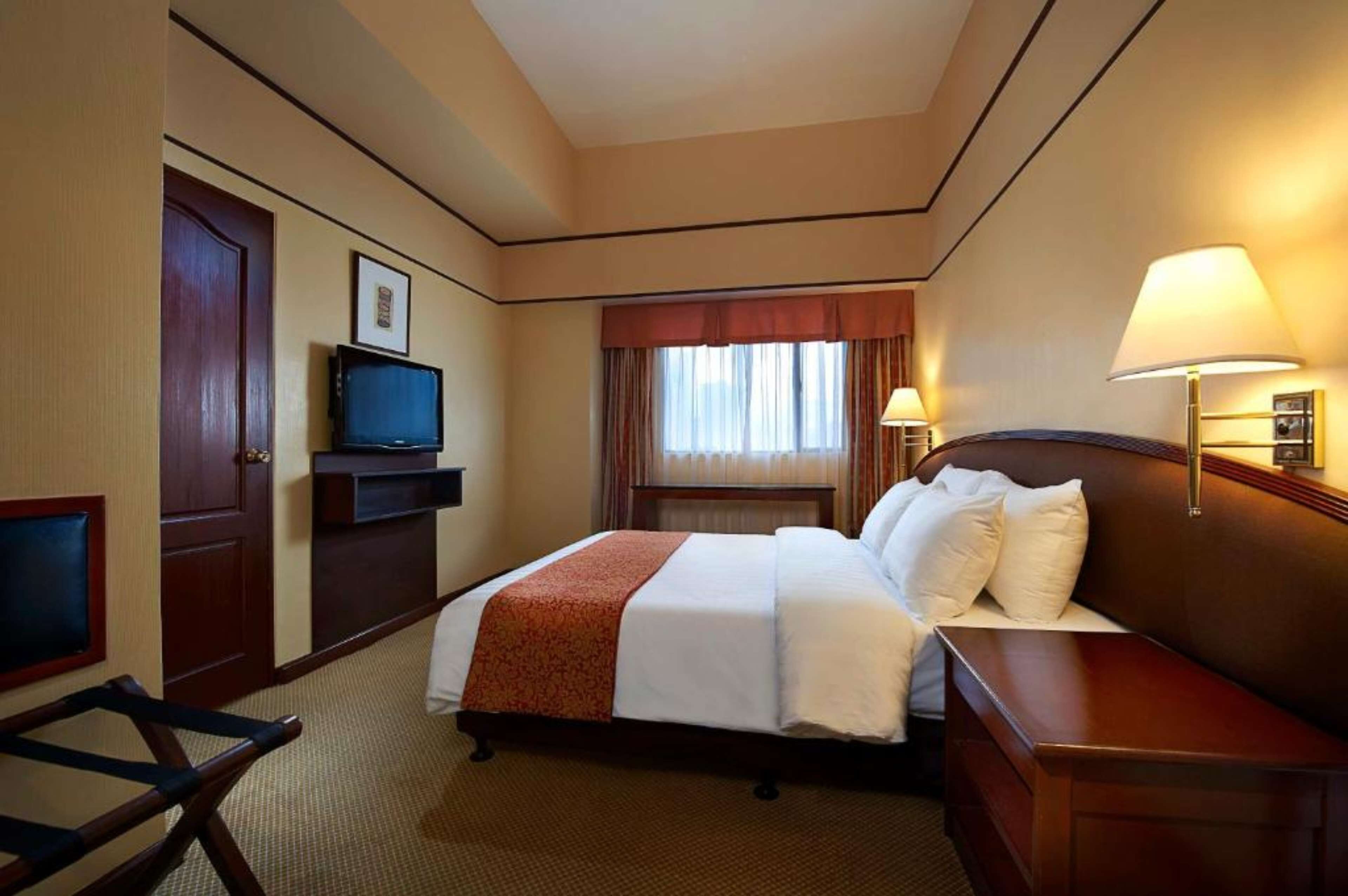 Photo - Berjaya Makati Hotel