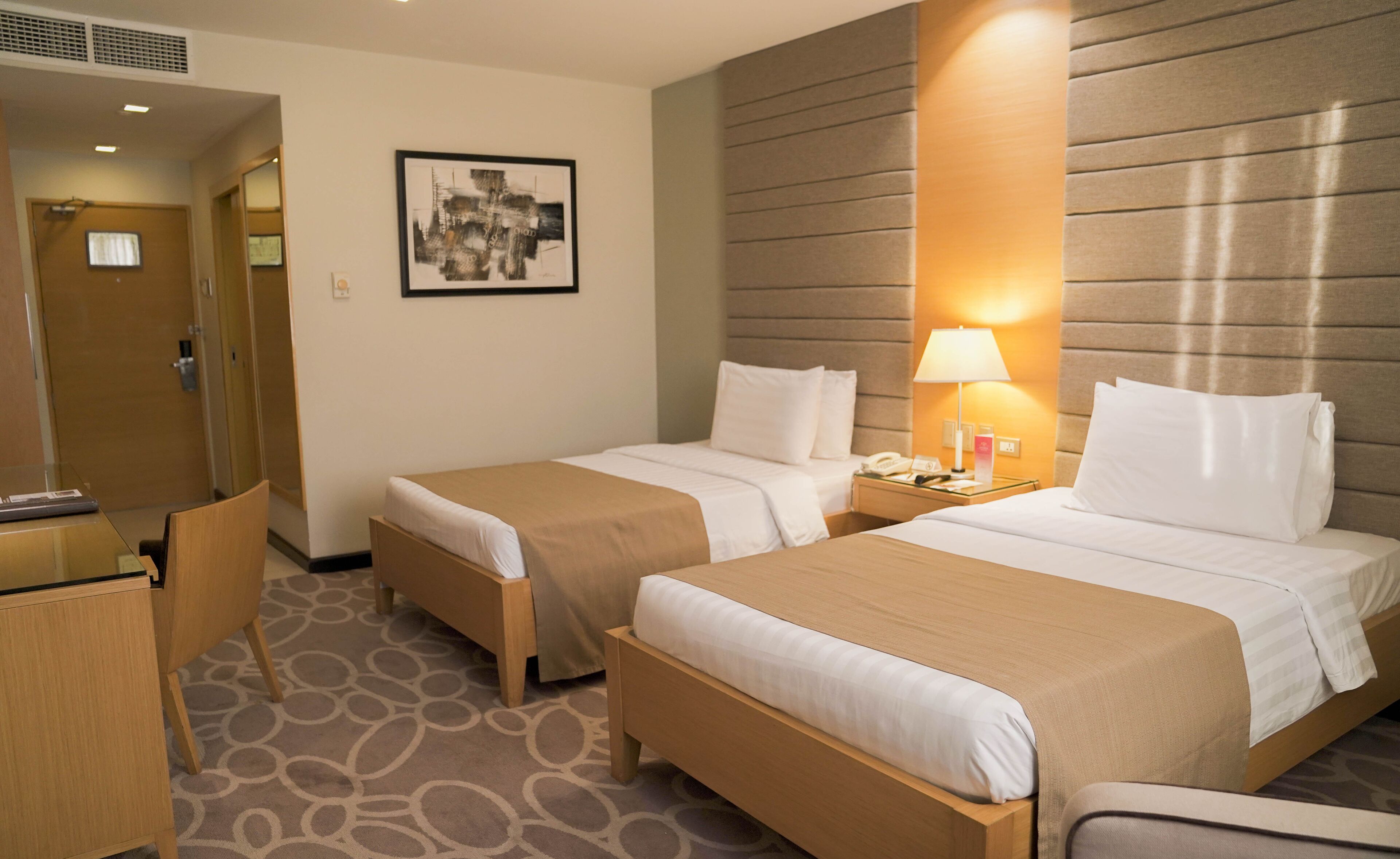 Photo - Berjaya Makati Hotel