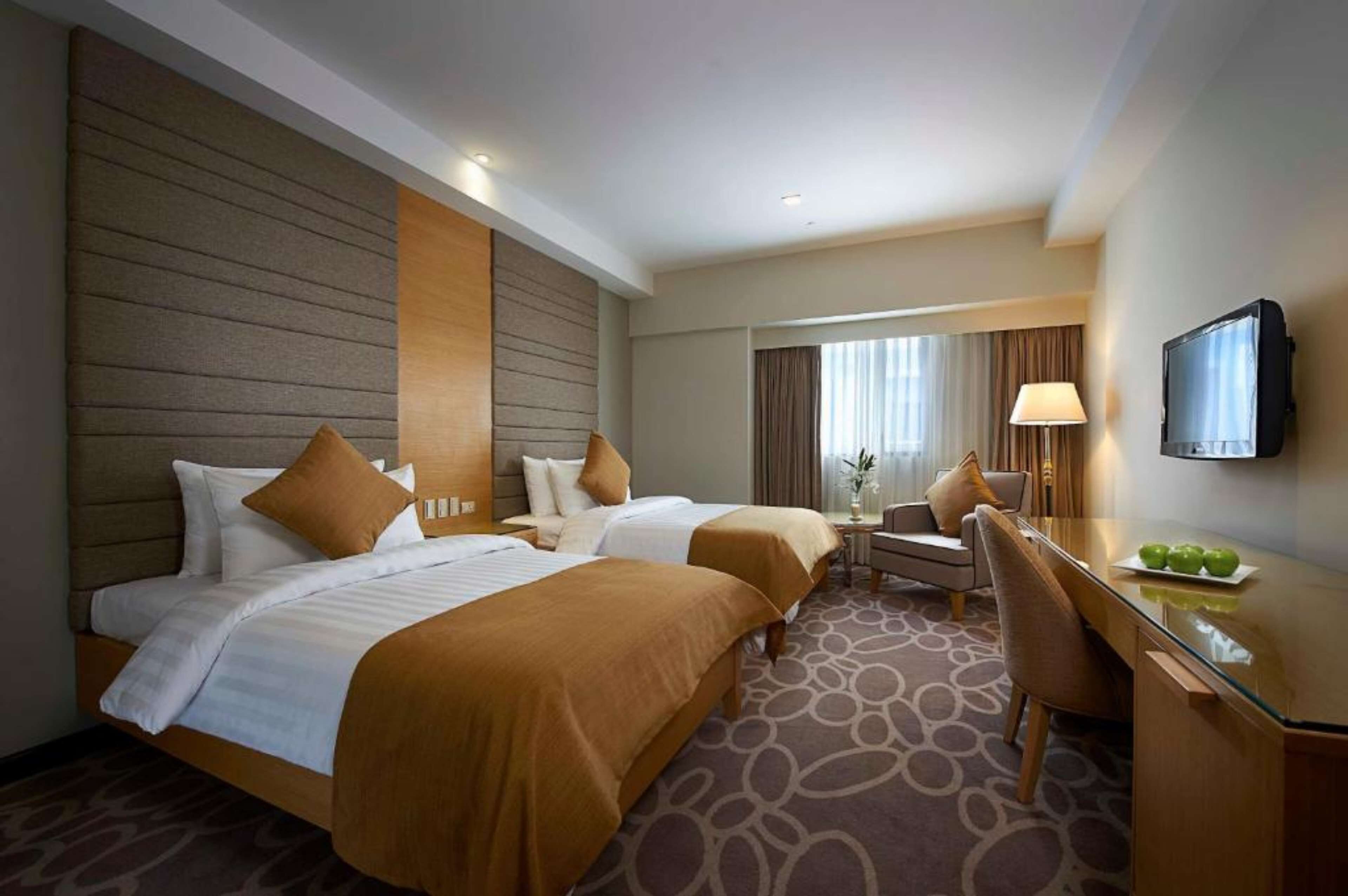 Photo - Berjaya Makati Hotel