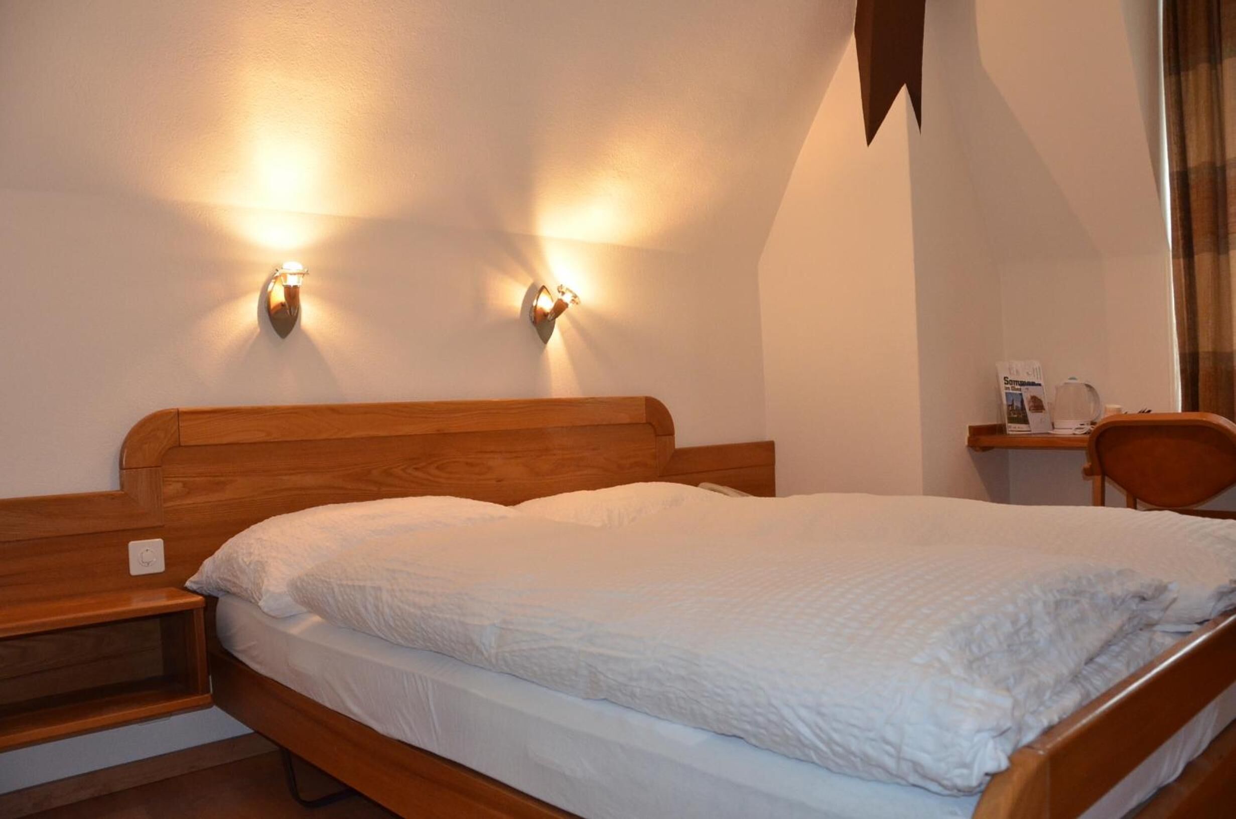 in-room safe, desk, laptop workspace, soundproofing