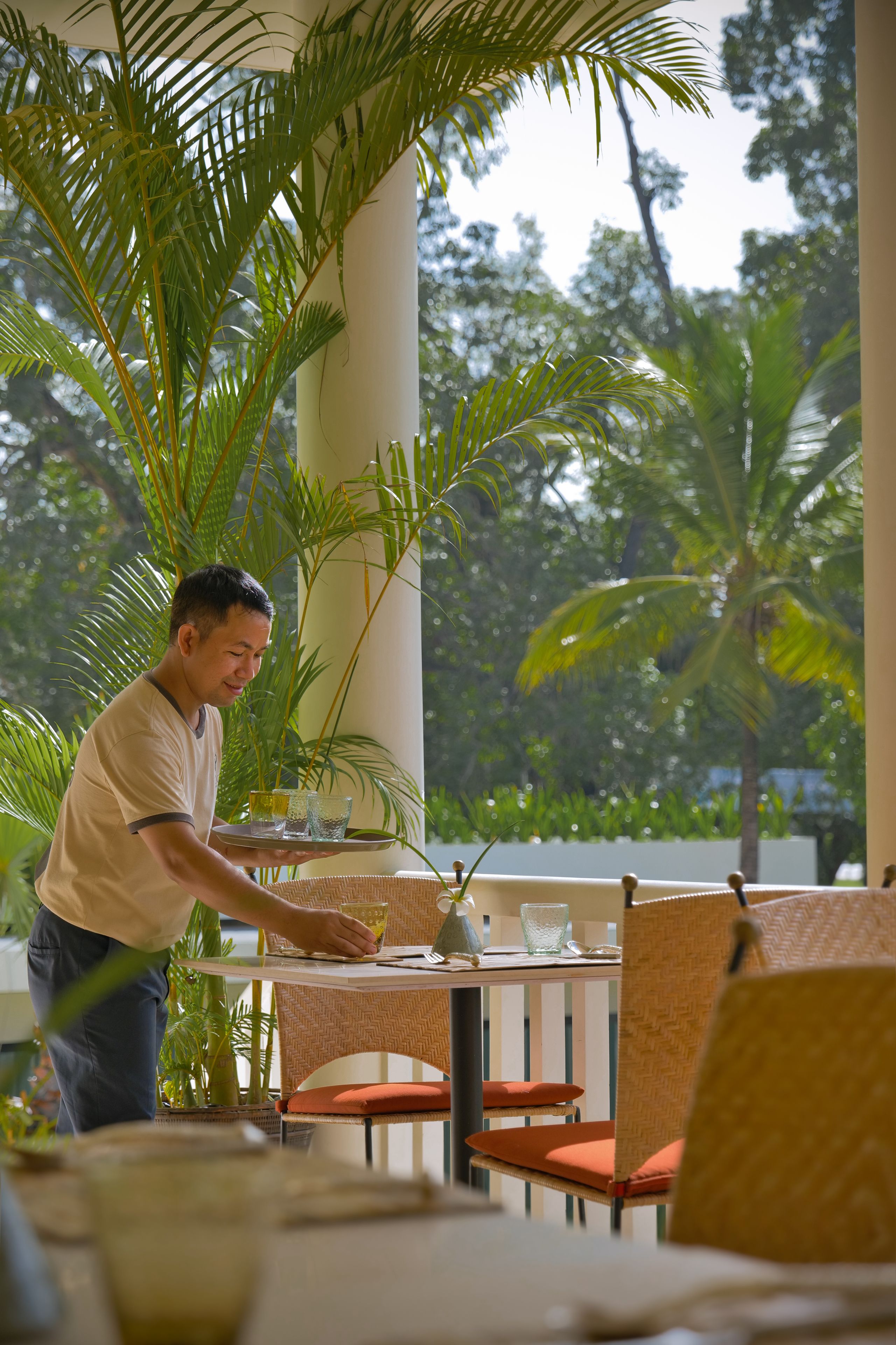 Free daily cooked-to-order breakfast 