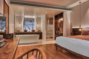 Shower, rainfall showerhead, free toiletries, hair dryer - FCC Angkor by Avani (Siem Reap)