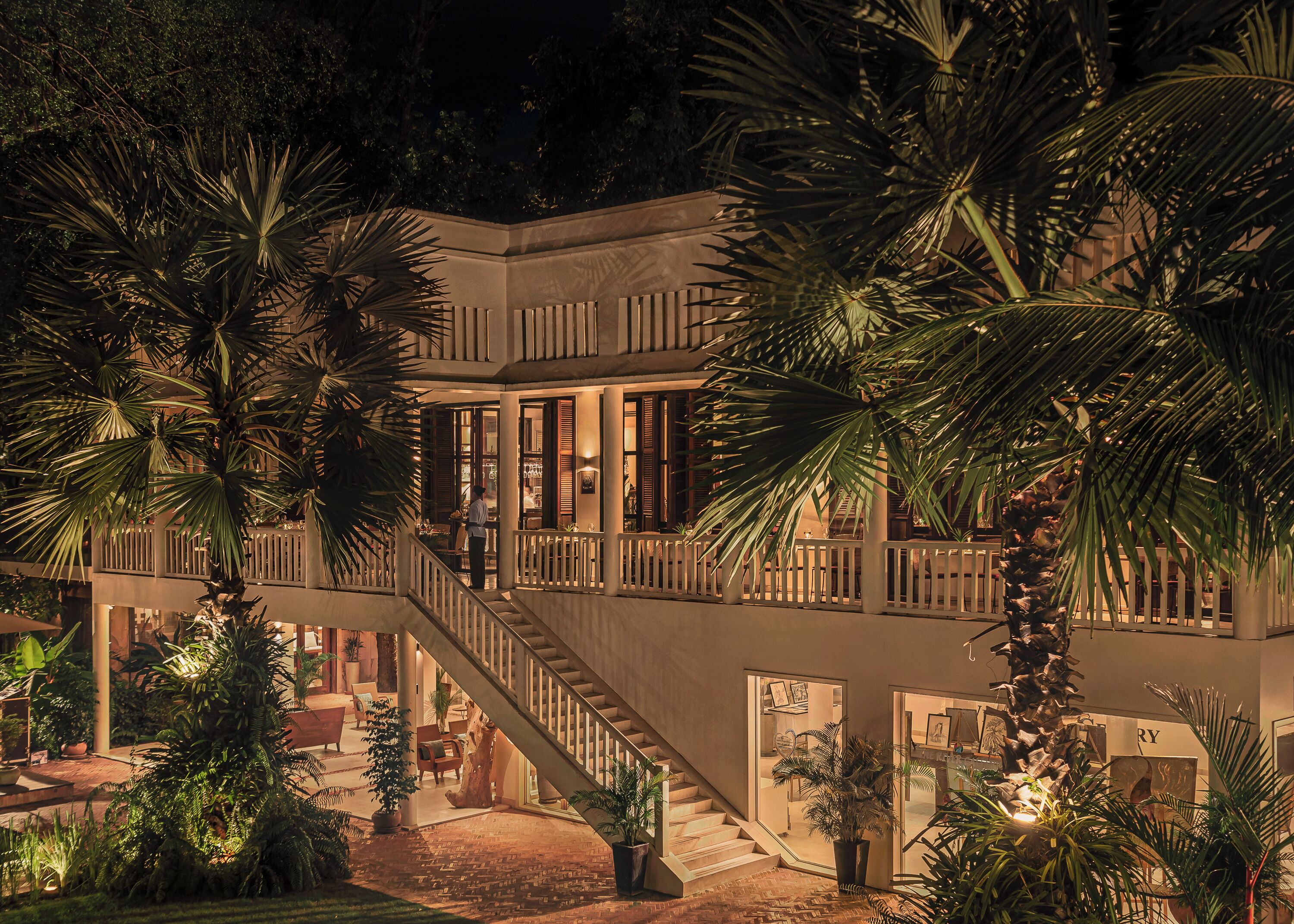 Se sirven desayunos, almuerzos y cenas; con vista al jardín