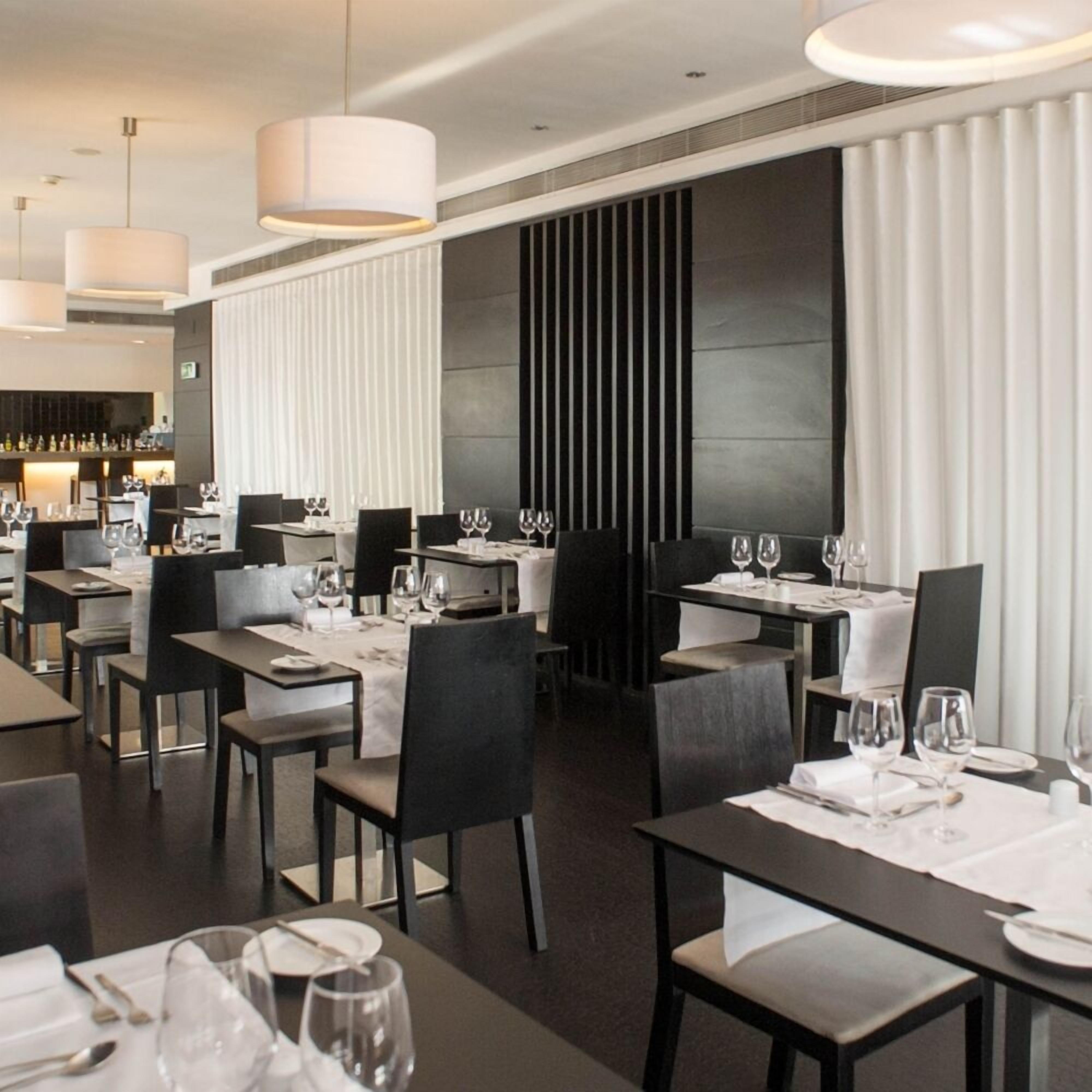 Breakfast, lunch and dinner served