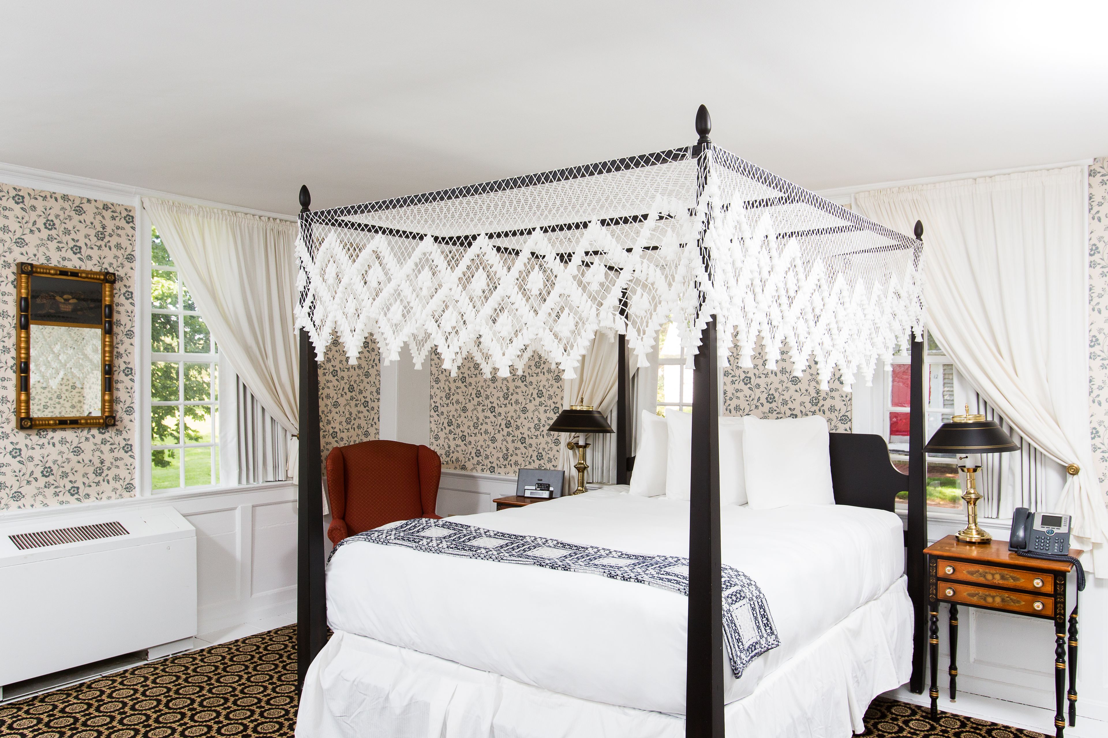 deluxe room | in-room safe, individually decorated, blackout curtains