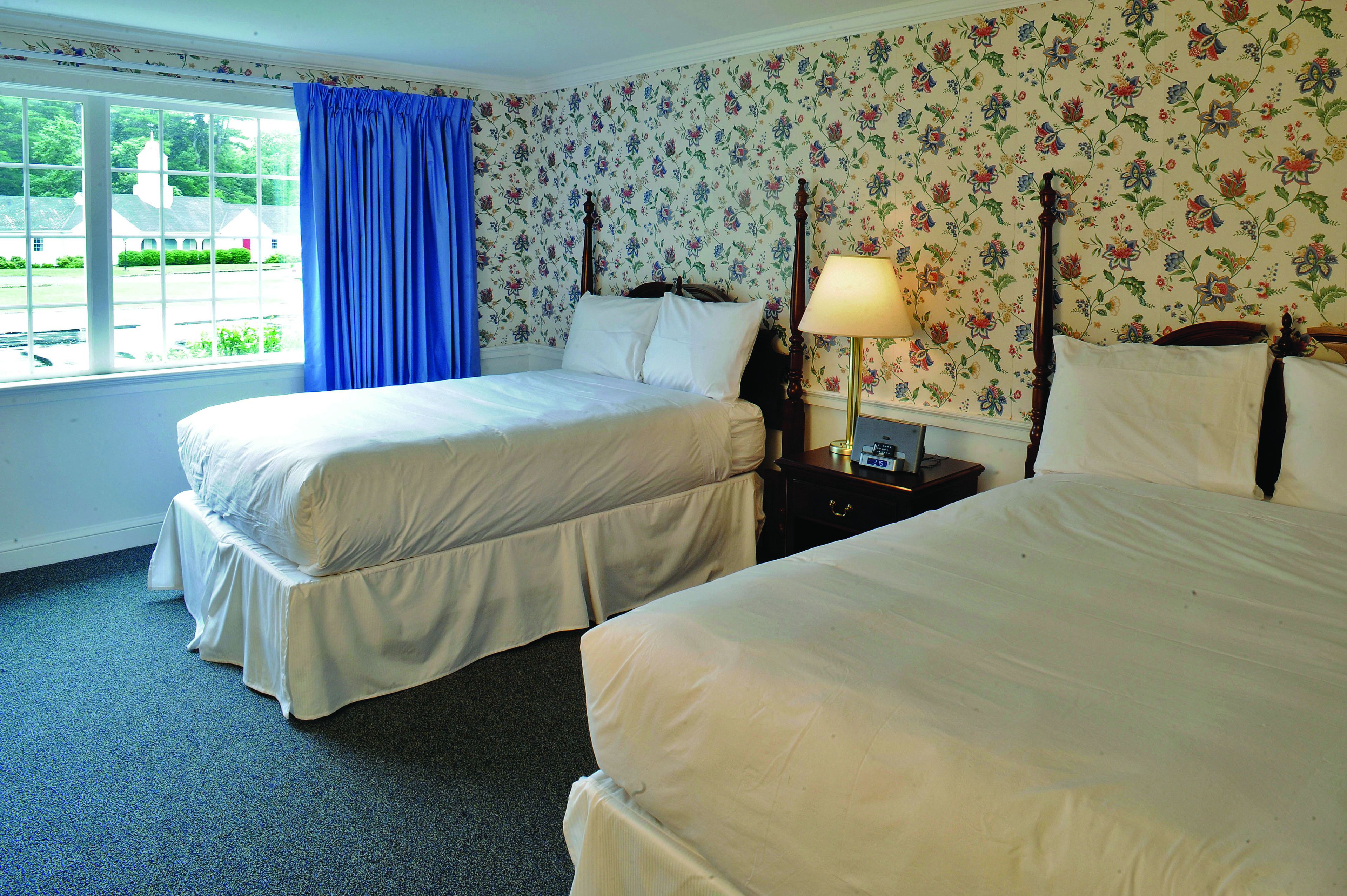 standard double room | in-room safe, individually decorated, blackout curtains