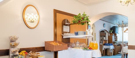 Petit déjeuner continental compris tous les jours