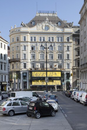 Front of property - Pension Neuer Markt (Vienna)