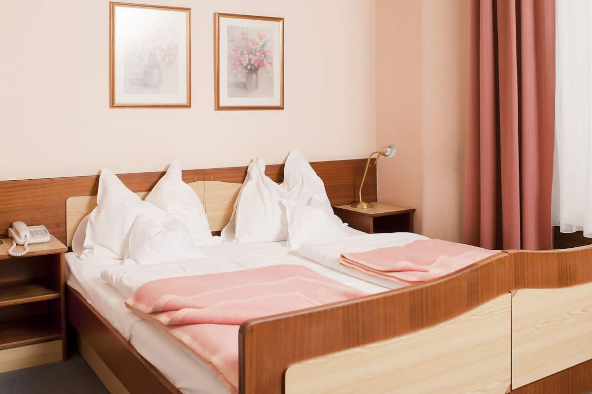 In-room safe, individually decorated, iron/ironing board, free WiFi
