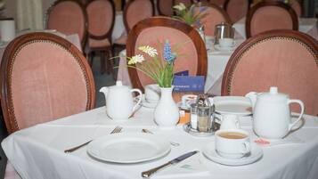 Free daily continental breakfast