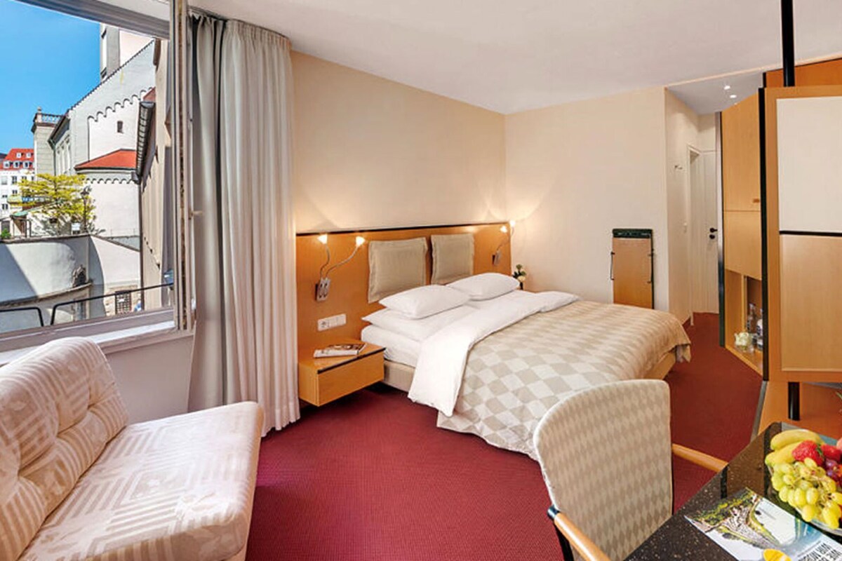 Hypo-allergenic bedding available, down comforters, memory foam beds