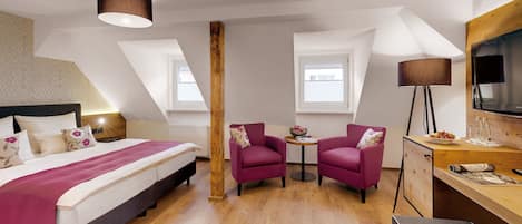 Deluxe Double Room (Alpenchic) | Premium bedding, down comforters, in-room safe, individually decorated