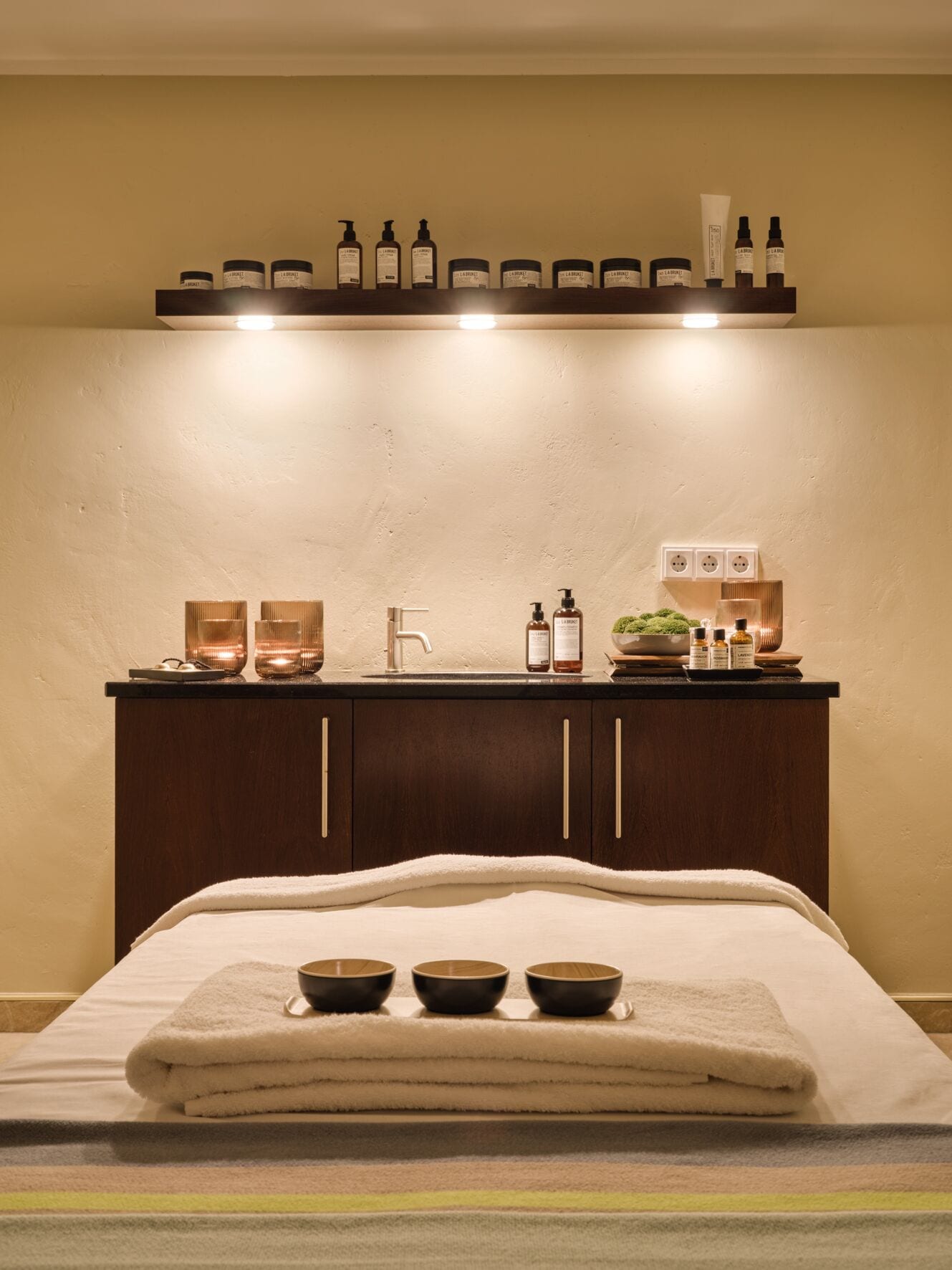 couples treatment room(s), sauna, turkish bath/hammam, body treatments