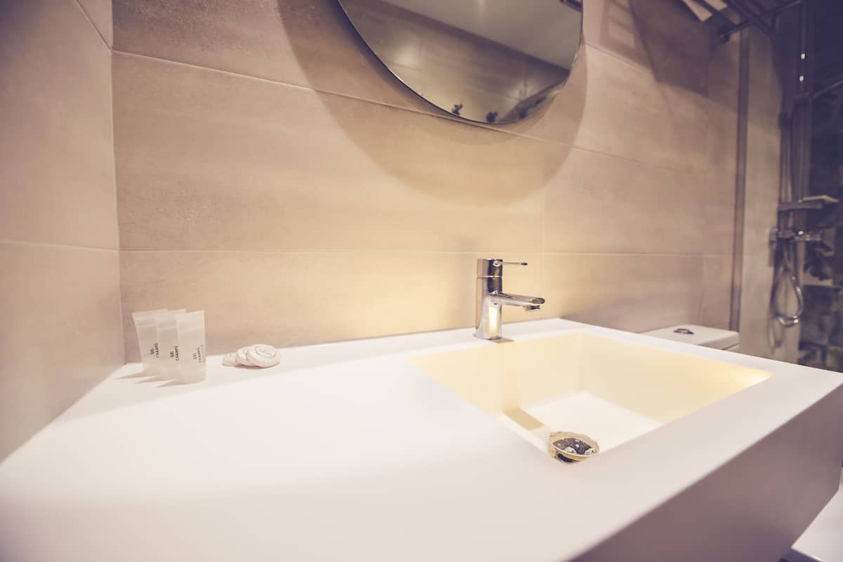 In-room safe, desk, free WiFi, bed sheets