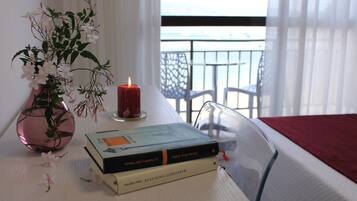 Doble Blanco y Tinto, terraza, vistas mar | Balkong