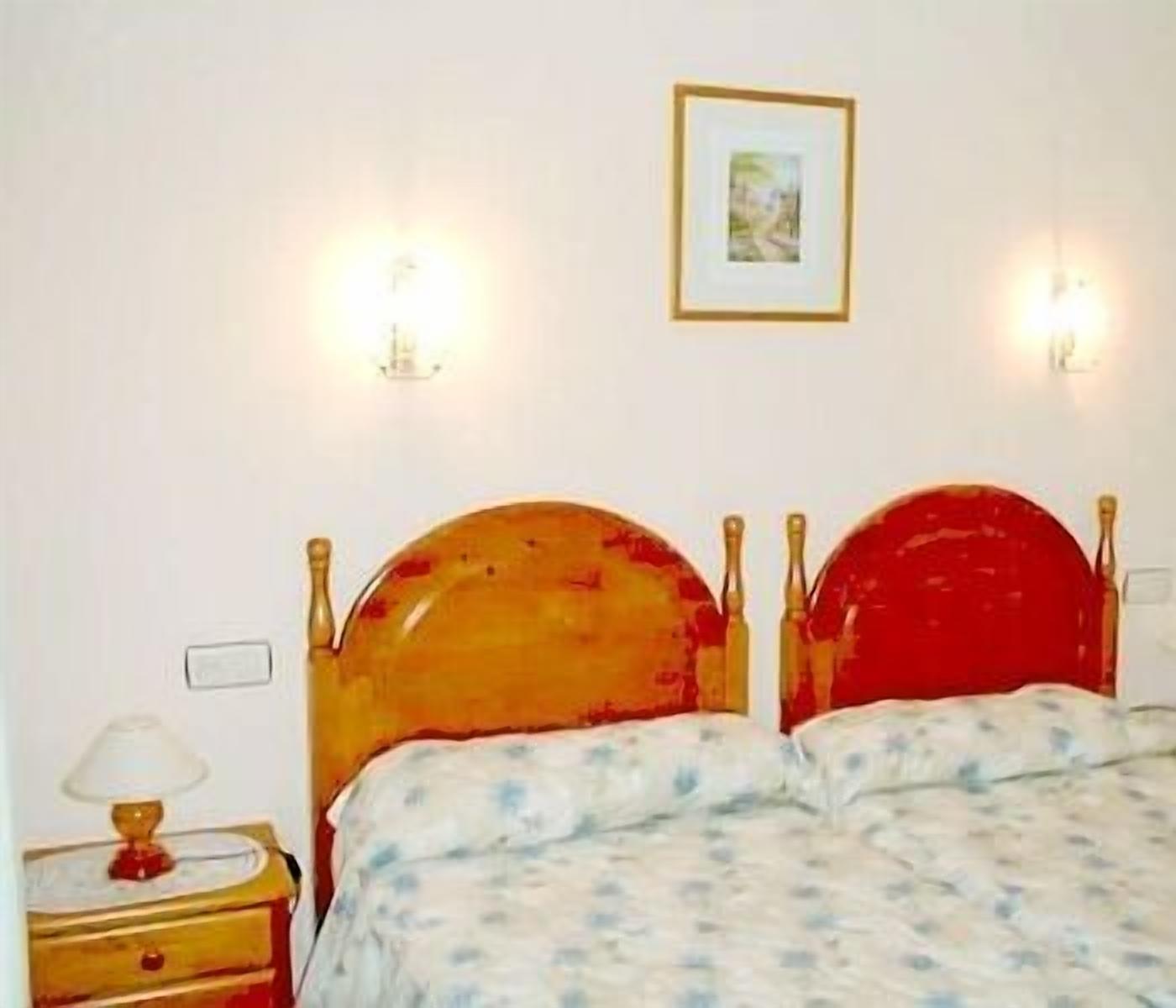 17 bedrooms, pillow-top beds, desk, blackout curtains