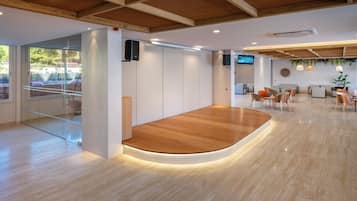 酒吧(店内)