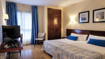 In-room safe, desk, soundproofing, WiFi