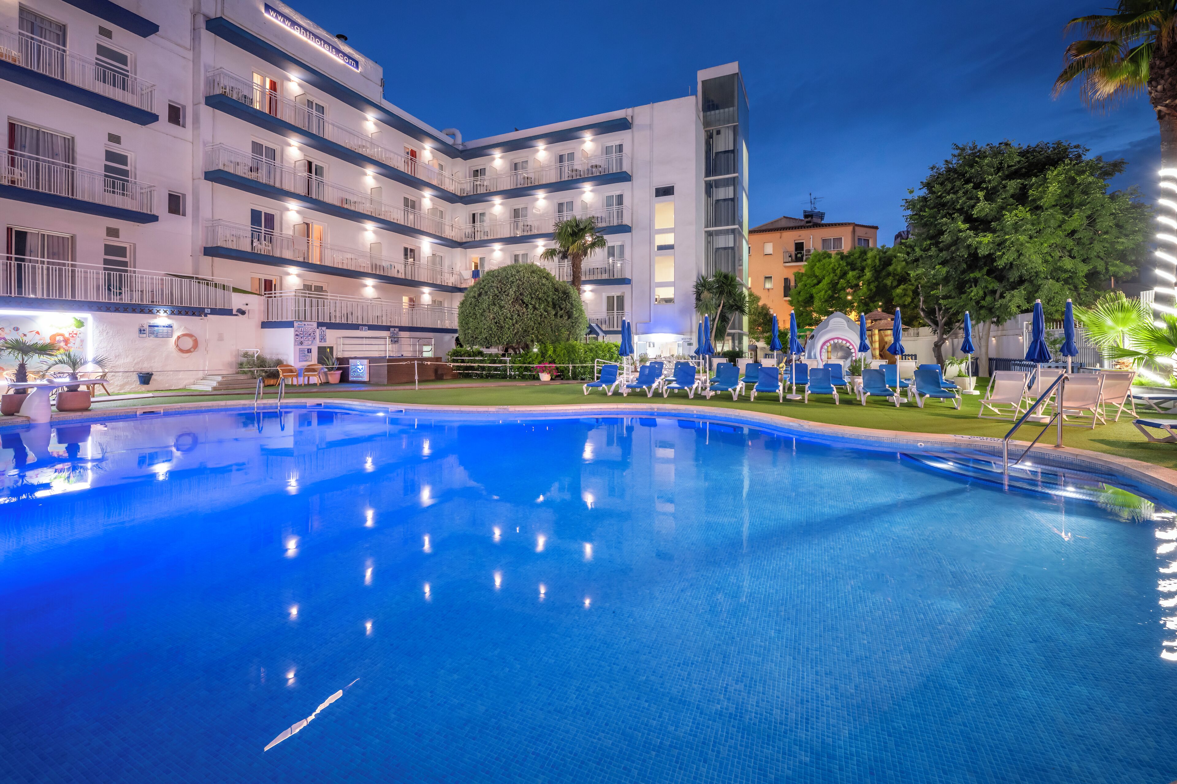 Photo - GHT Balmes, Hotel-Aparthotel&SPLASH