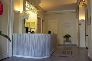 Reception - Hotel Savoy (Antibes)