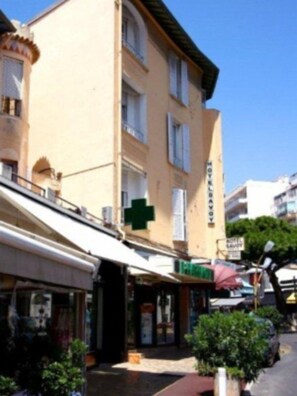 Exterior - Hotel Savoy (Antibes)