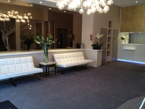 Lobby sitting area - Ligure Cannes (Cannes)