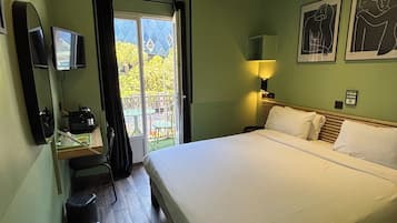 In-room safe, desk, iron/ironing board, rollaway beds