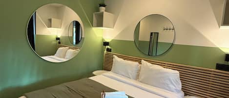 مكتب وتجهيزات عازلة للصوت ومكواة/لوح كي وواي فاي مجانًا