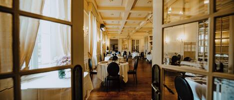 Frühstück, Mittagessen und Abendessen