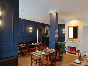 Restaurant - The Originals Boutique, Hôtel d'Angleterre, Fécamp (Fecamp)