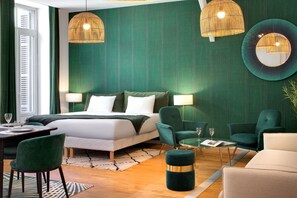 Estudio (Romanée Conti) | Ropa de cama de alta calidad y caja de seguridad en la habitación 